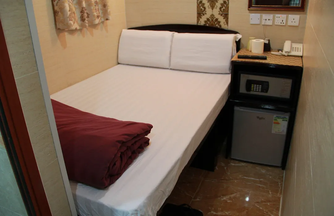 Russian Hostel-1