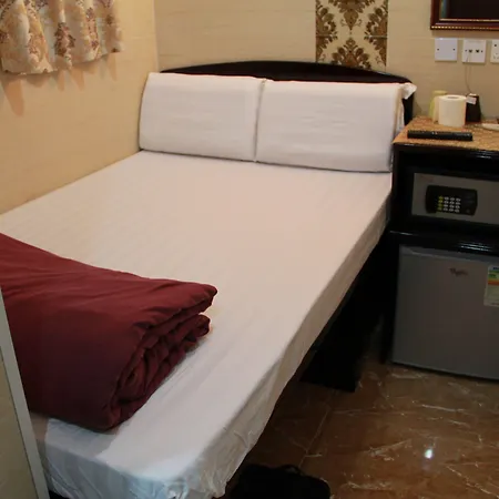Russian Hostel-2